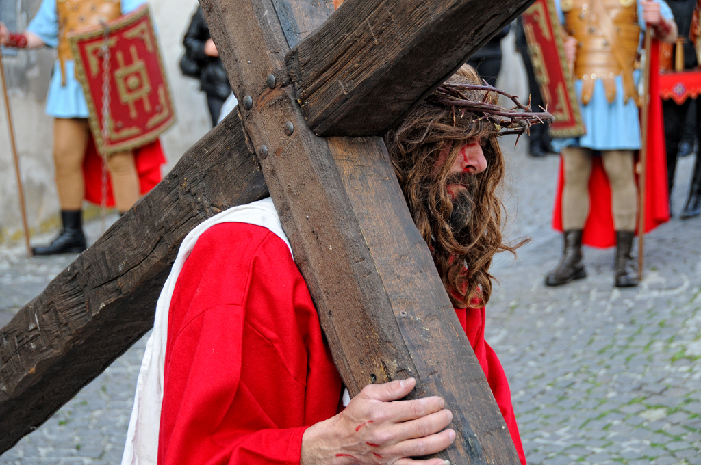 processione venerd santo monte sant'angelo