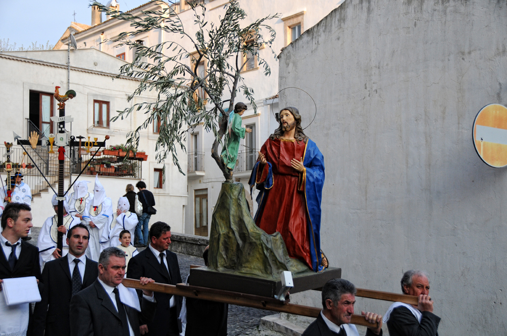 processione venerd santo monte sant'angelo