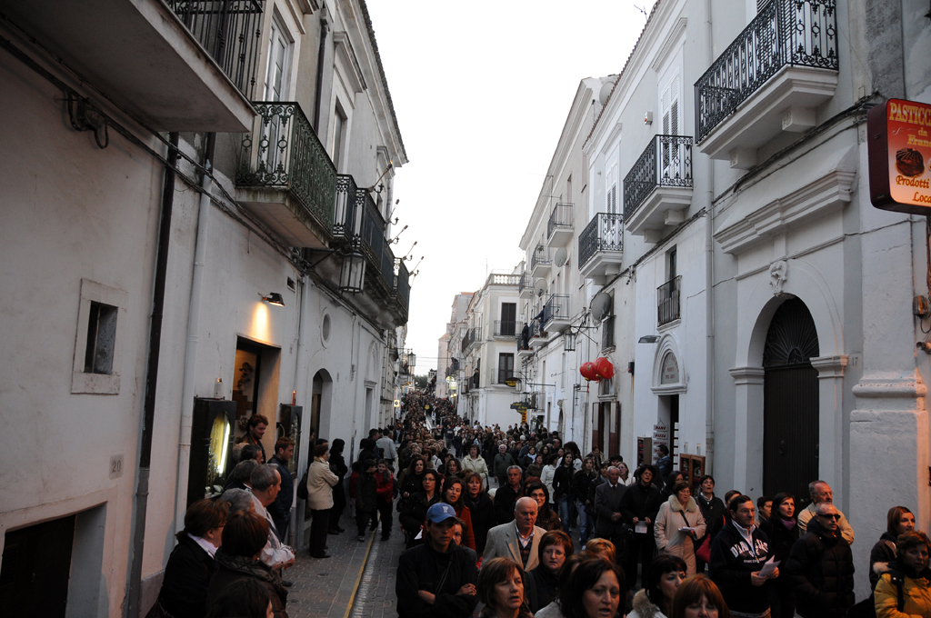 processione venerd santo monte sant'angelo