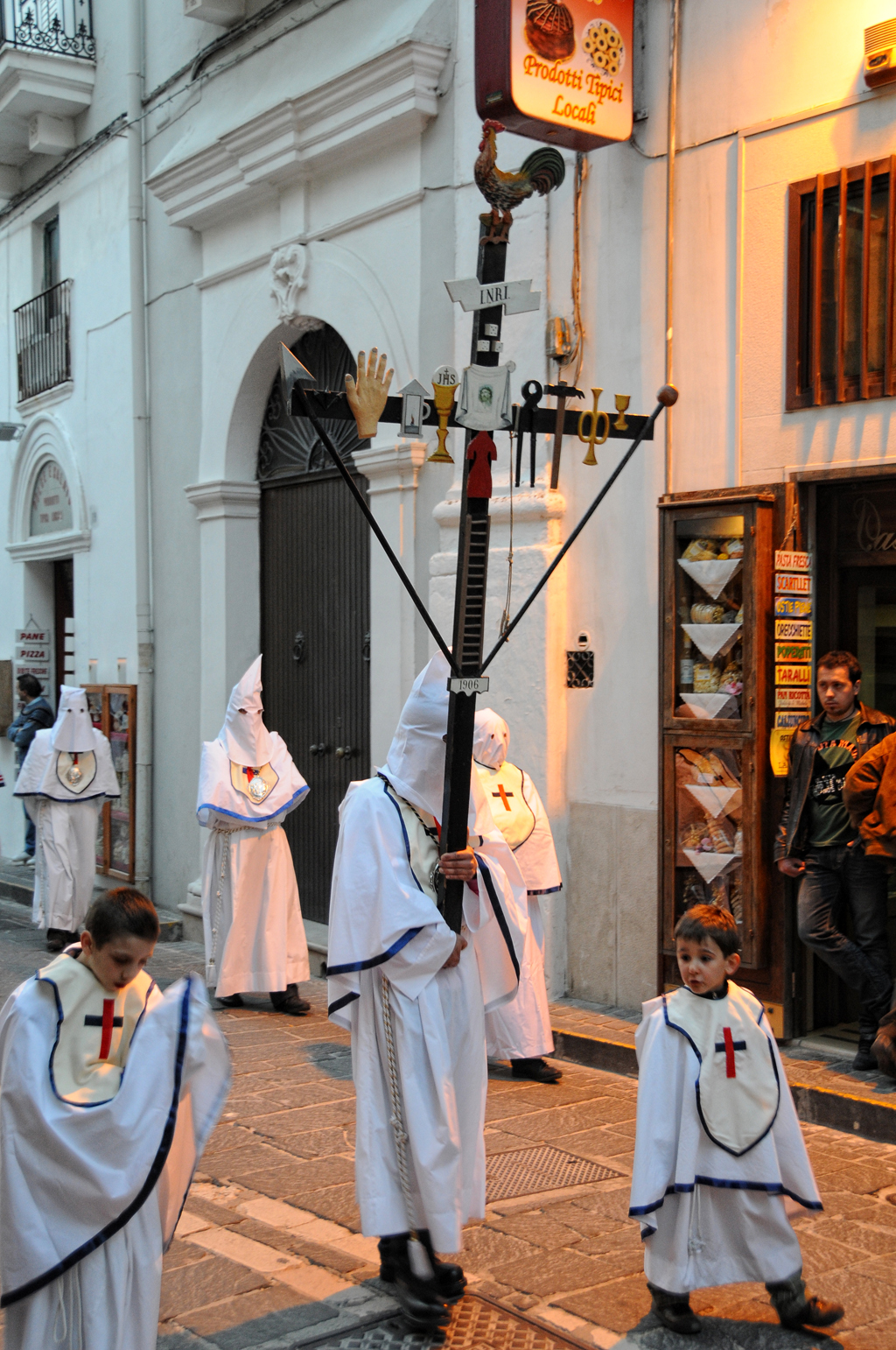 processione venerd santo monte sant'angelo