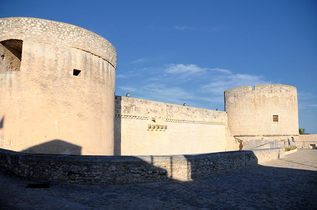 mura interne castello manfredonia