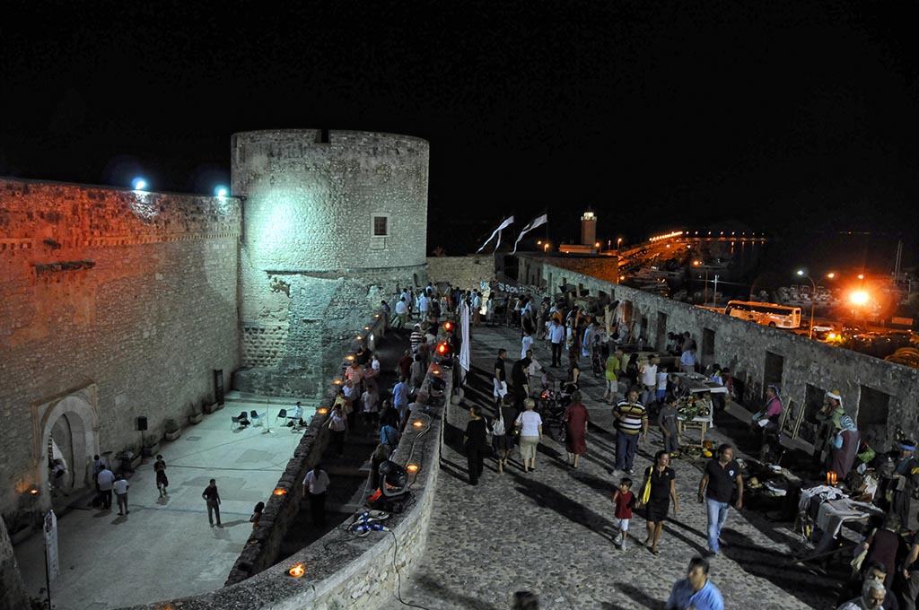 mura interne del castello di manfredonia